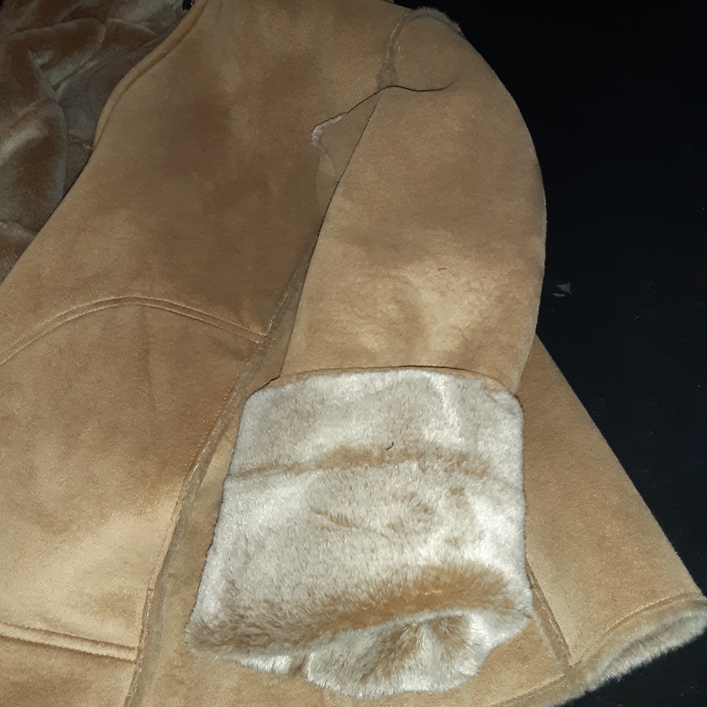 Woman's coat - Picture 5 of 7